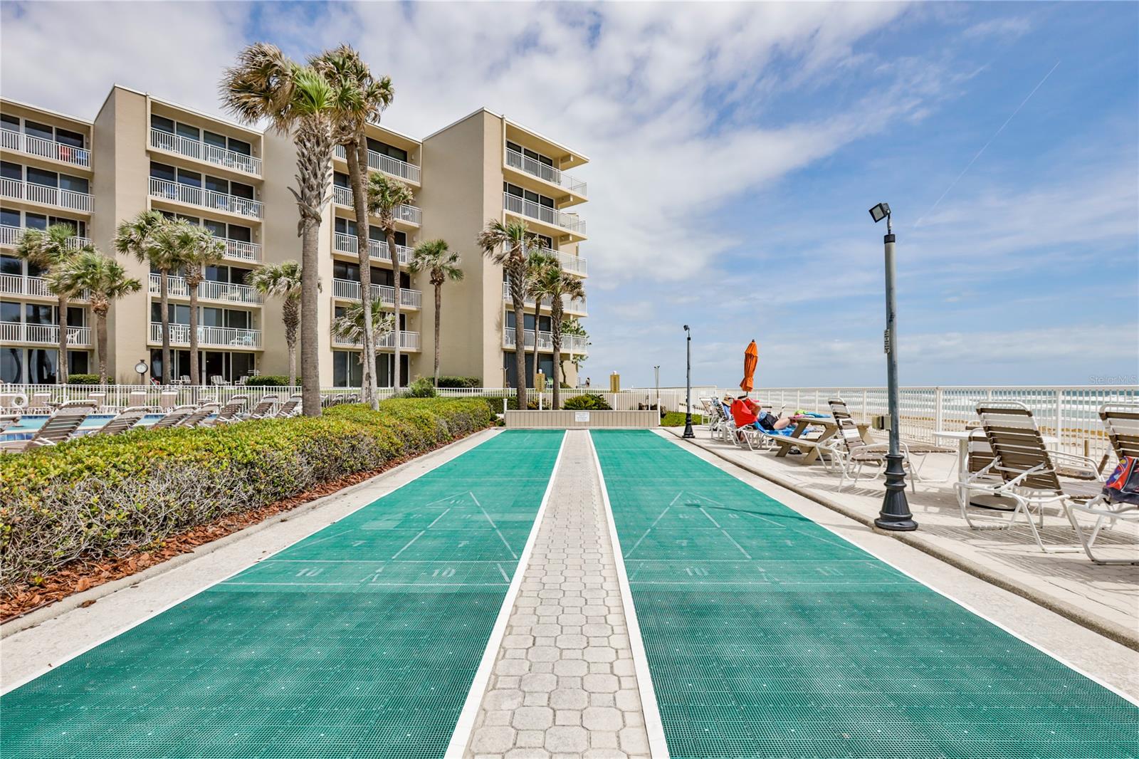 Pelican - Residential