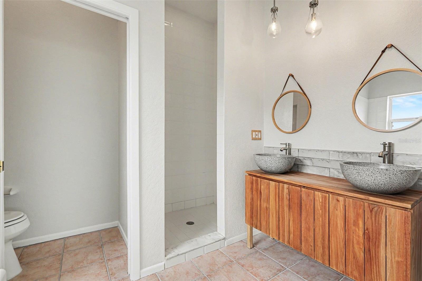 LONGBEACH ON LONGBOAT KEY - Residential