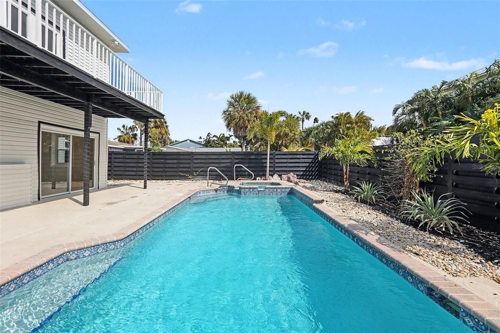 LONGBEACH ON LONGBOAT KEY - Residential