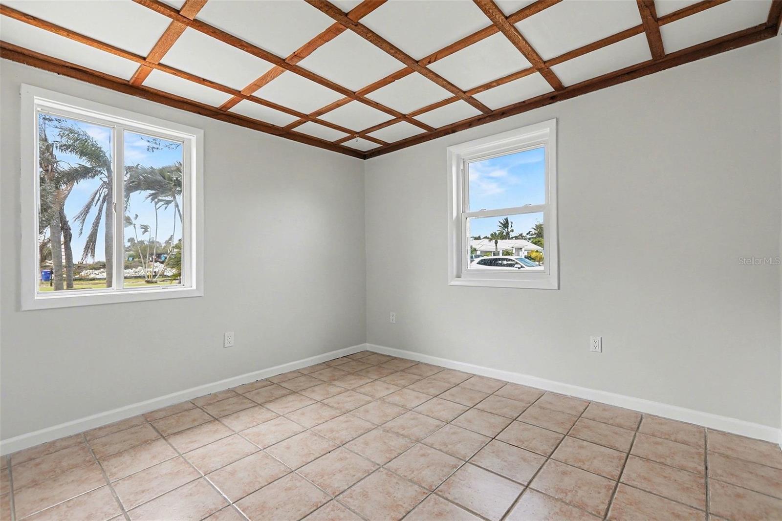 LONGBEACH ON LONGBOAT KEY - Residential