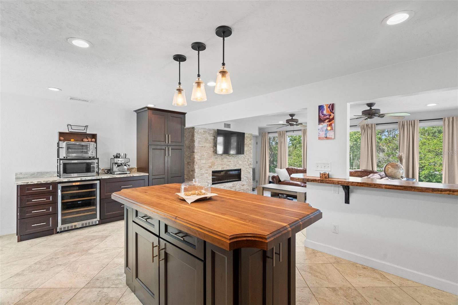 DOUGLAS MANOR PARK 1ST ADD - Residential