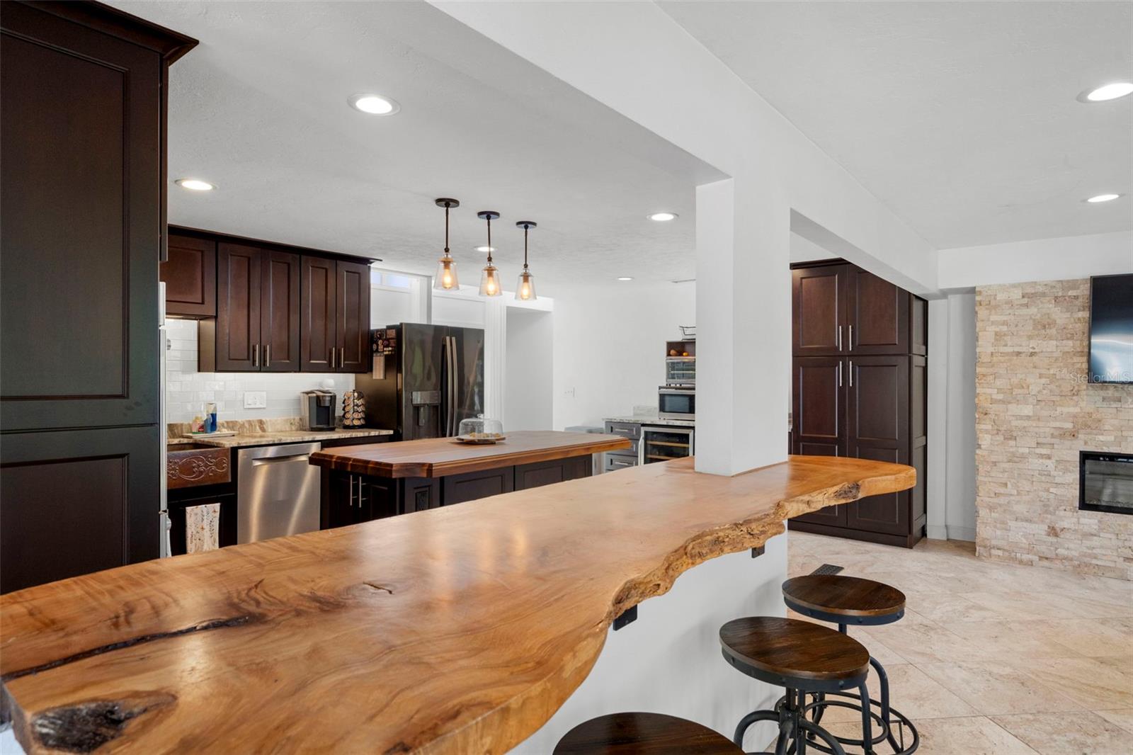 DOUGLAS MANOR PARK 1ST ADD - Residential