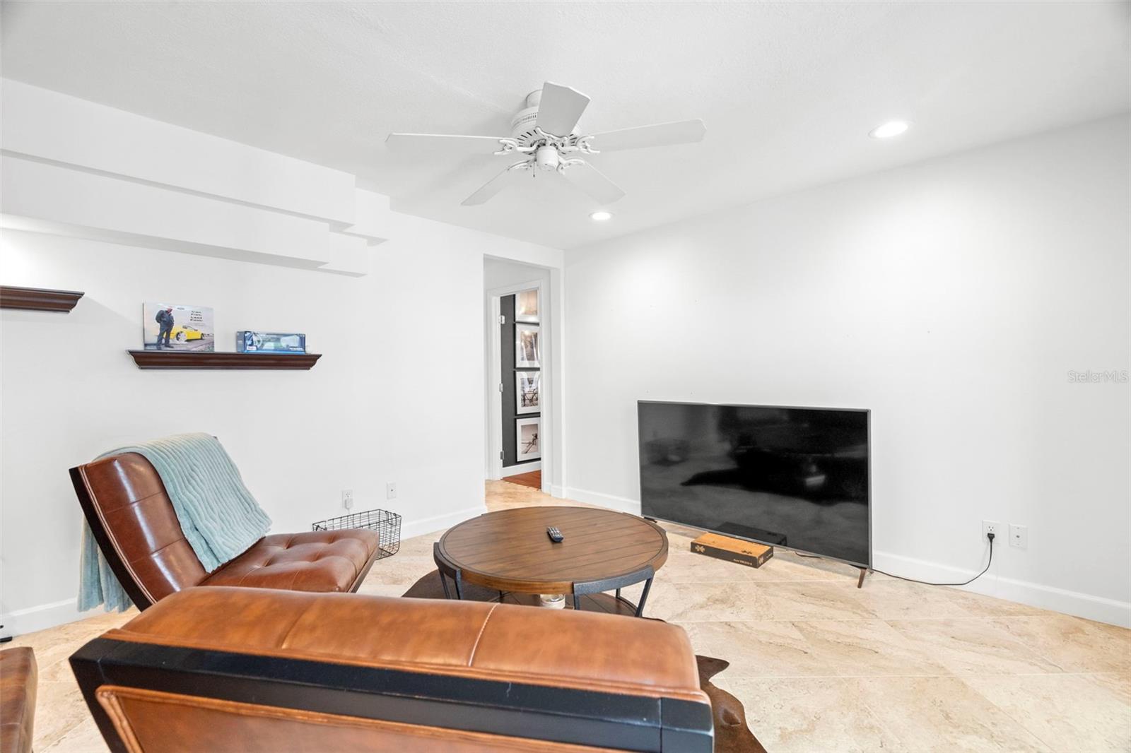 DOUGLAS MANOR PARK 1ST ADD - Residential