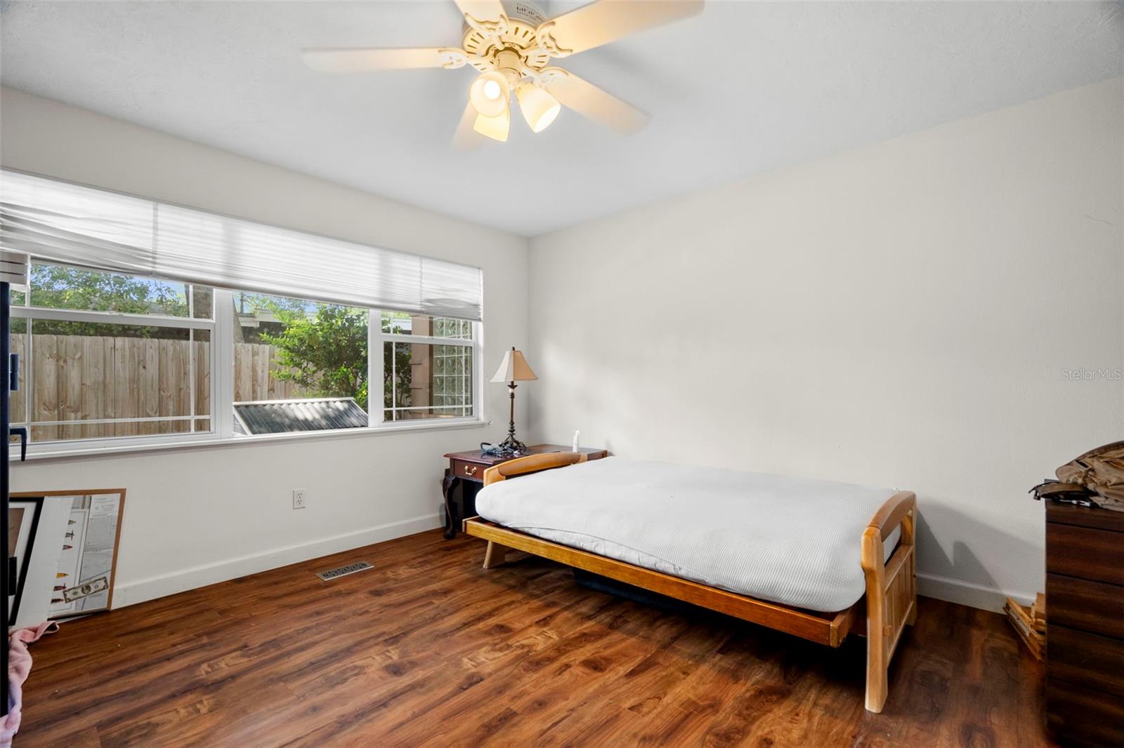 DOUGLAS MANOR PARK 1ST ADD - Residential