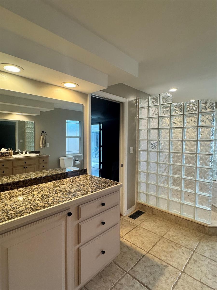 DOUGLAS MANOR PARK 1ST ADD - Residential