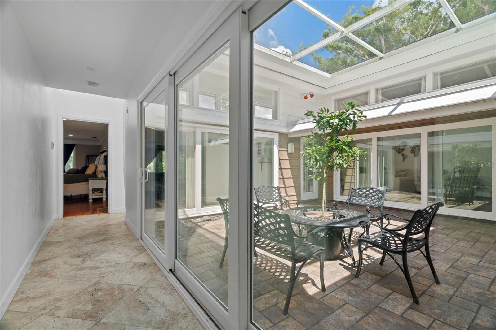 DOUGLAS MANOR PARK 1ST ADD - Residential