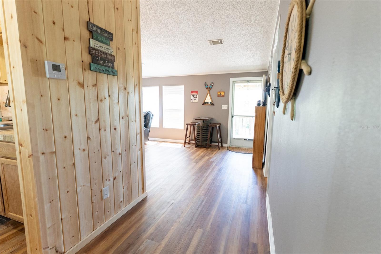 BUCKSKIN LAKE MANOR - Residential