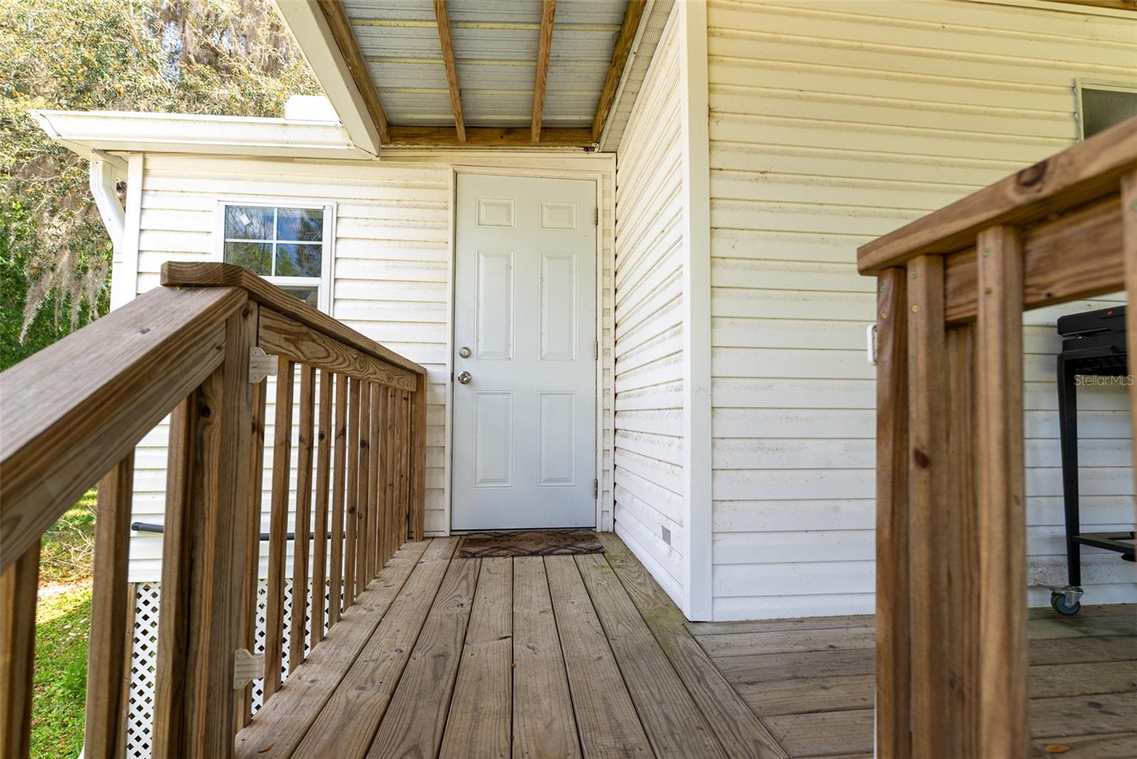 BUCKSKIN LAKE MANOR - Residential