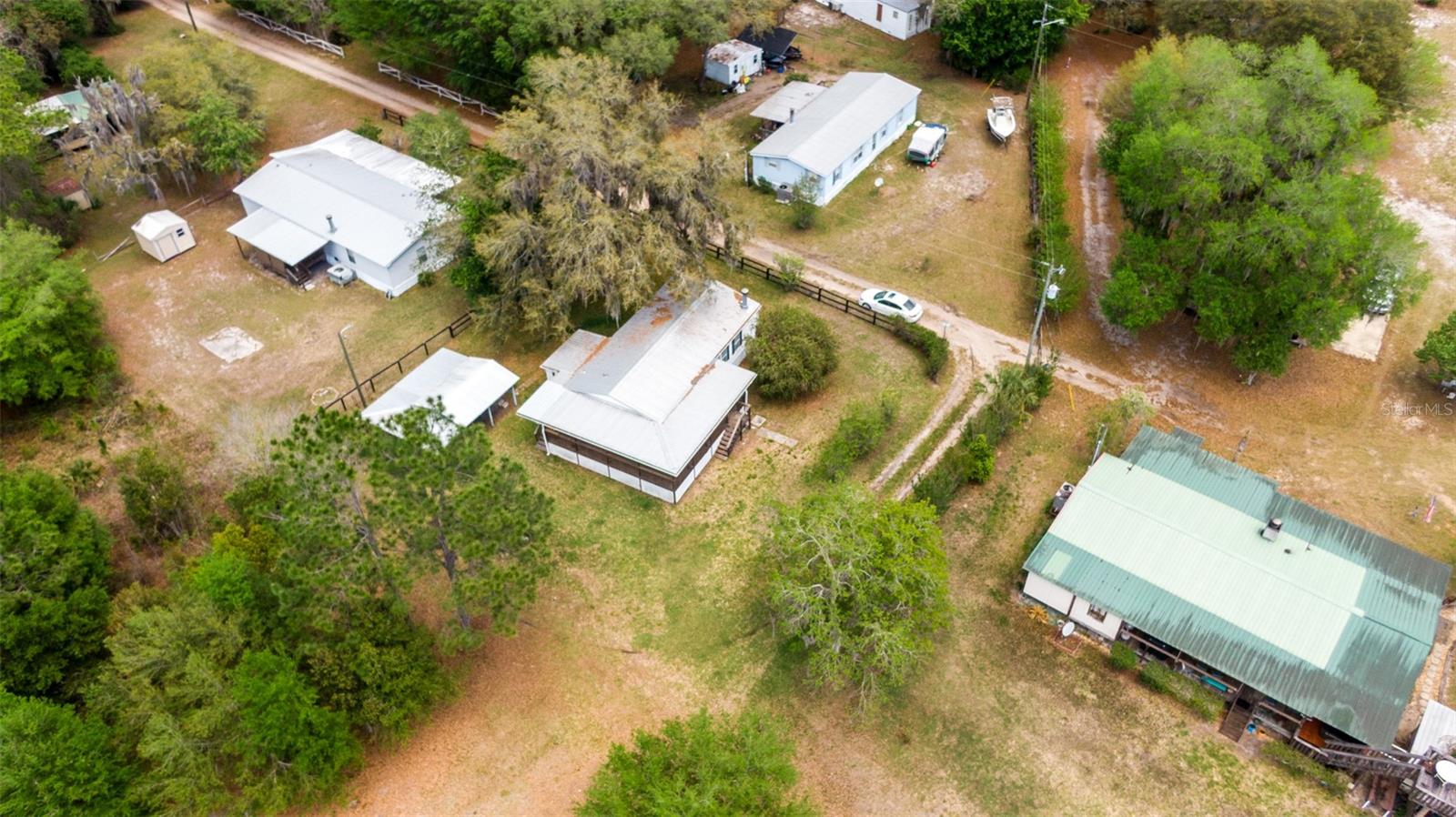 BUCKSKIN LAKE MANOR - Residential
