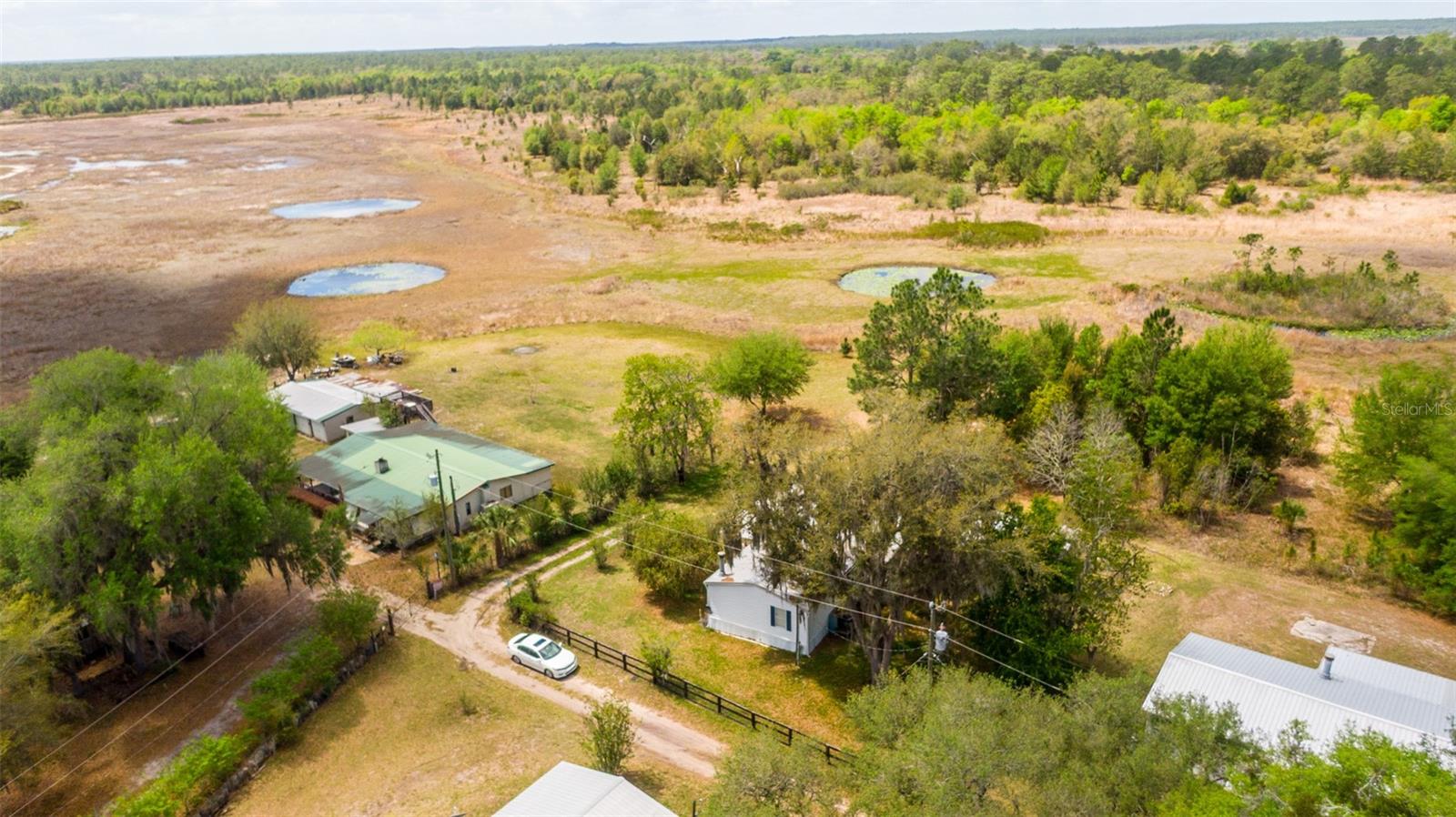 BUCKSKIN LAKE MANOR - Residential