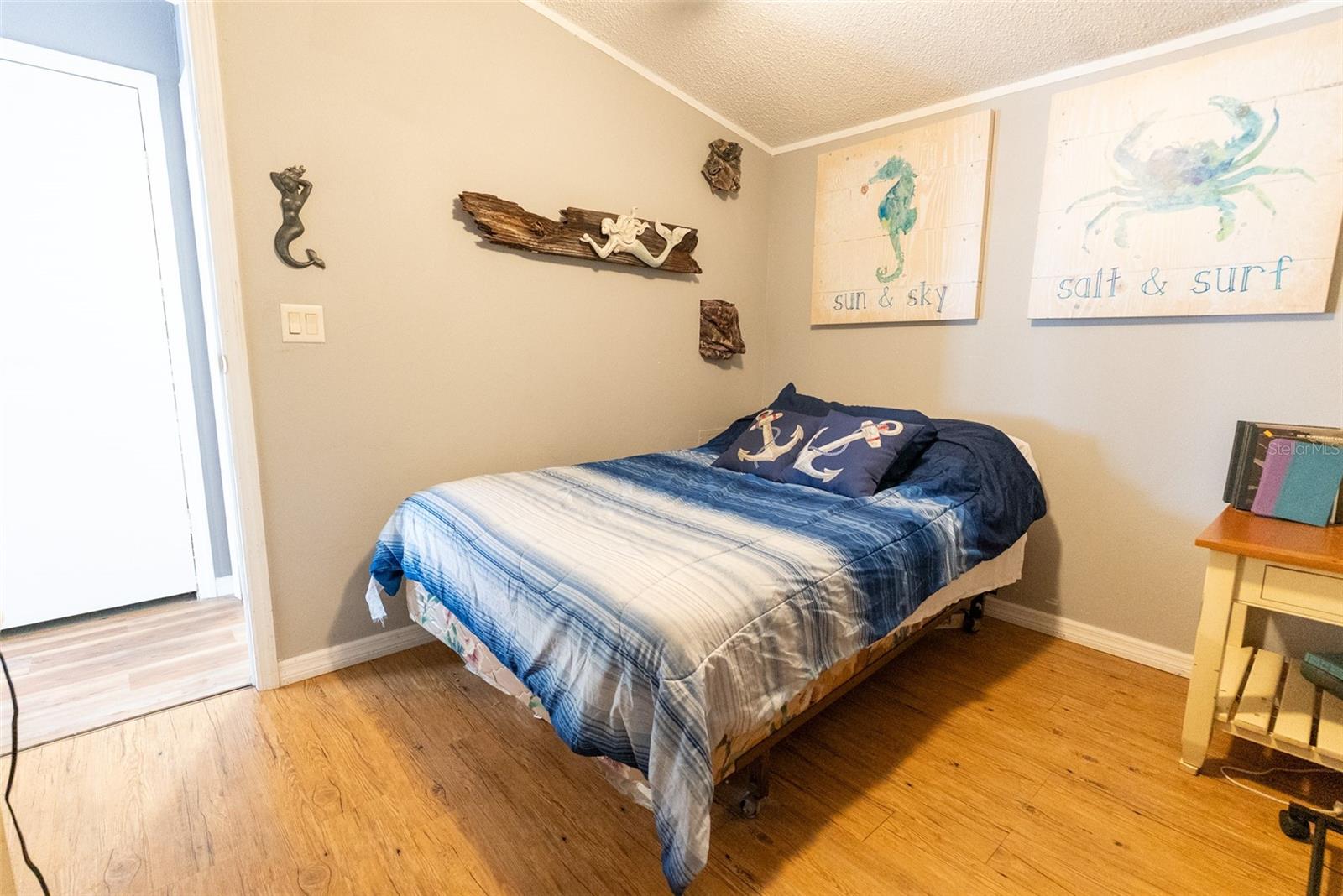 BUCKSKIN LAKE MANOR - Residential