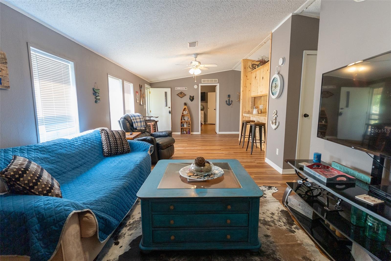 BUCKSKIN LAKE MANOR - Residential