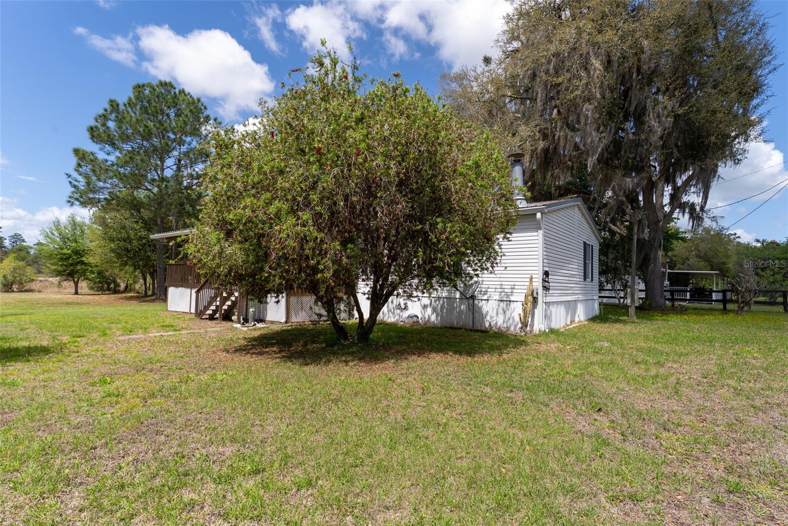 BUCKSKIN LAKE MANOR - Residential