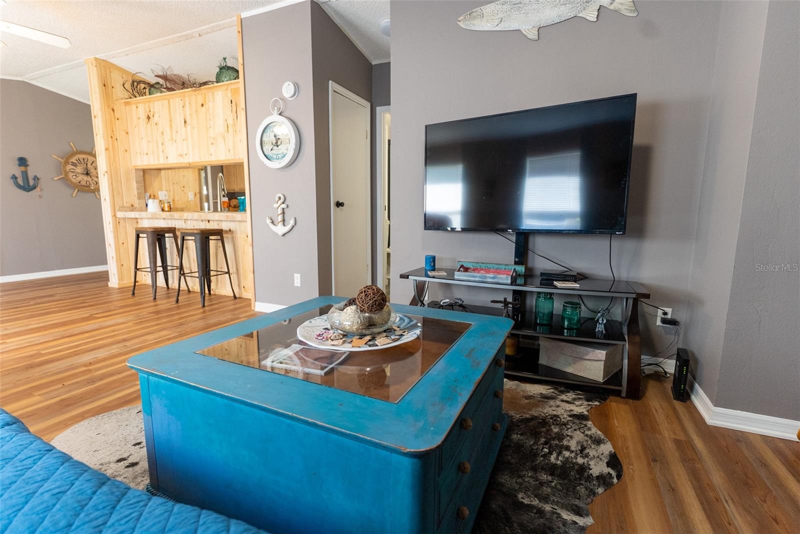 BUCKSKIN LAKE MANOR - Residential