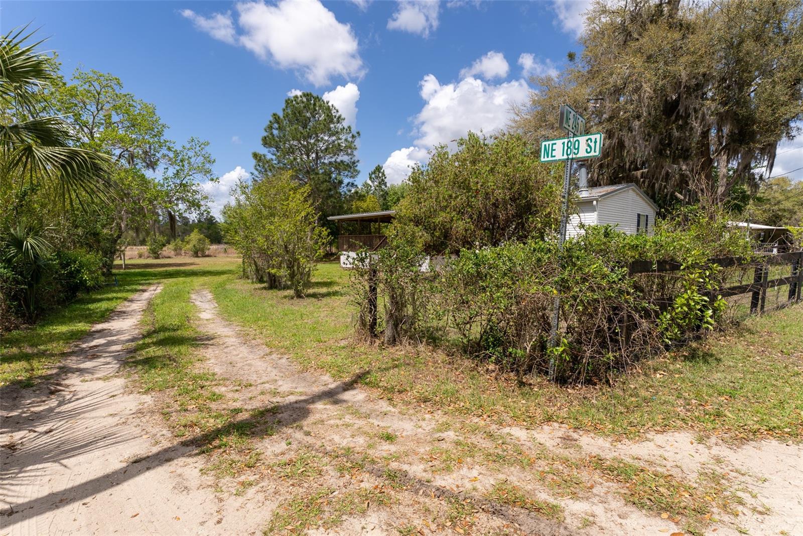 BUCKSKIN LAKE MANOR - Residential