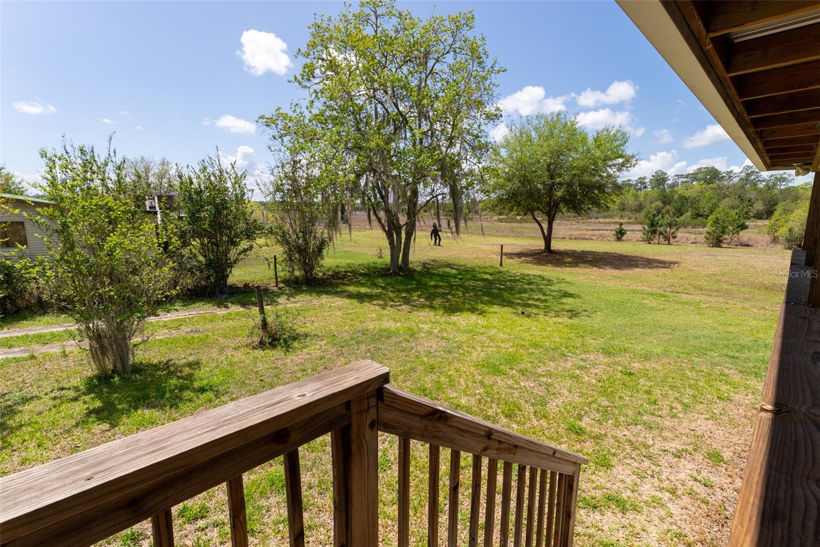 BUCKSKIN LAKE MANOR - Residential