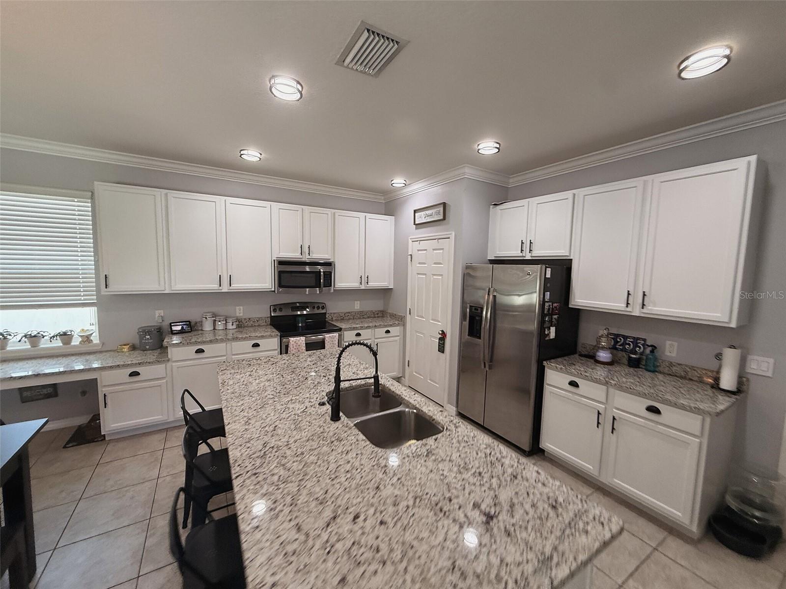 NEW RIVER LAKES PH 01 - Residential