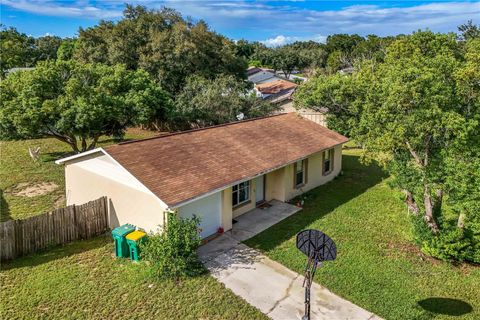 A home in EUSTIS