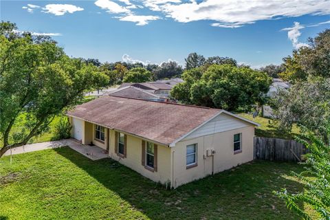 A home in EUSTIS