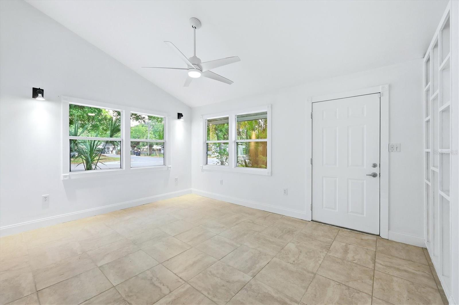 902 37TH STREET W