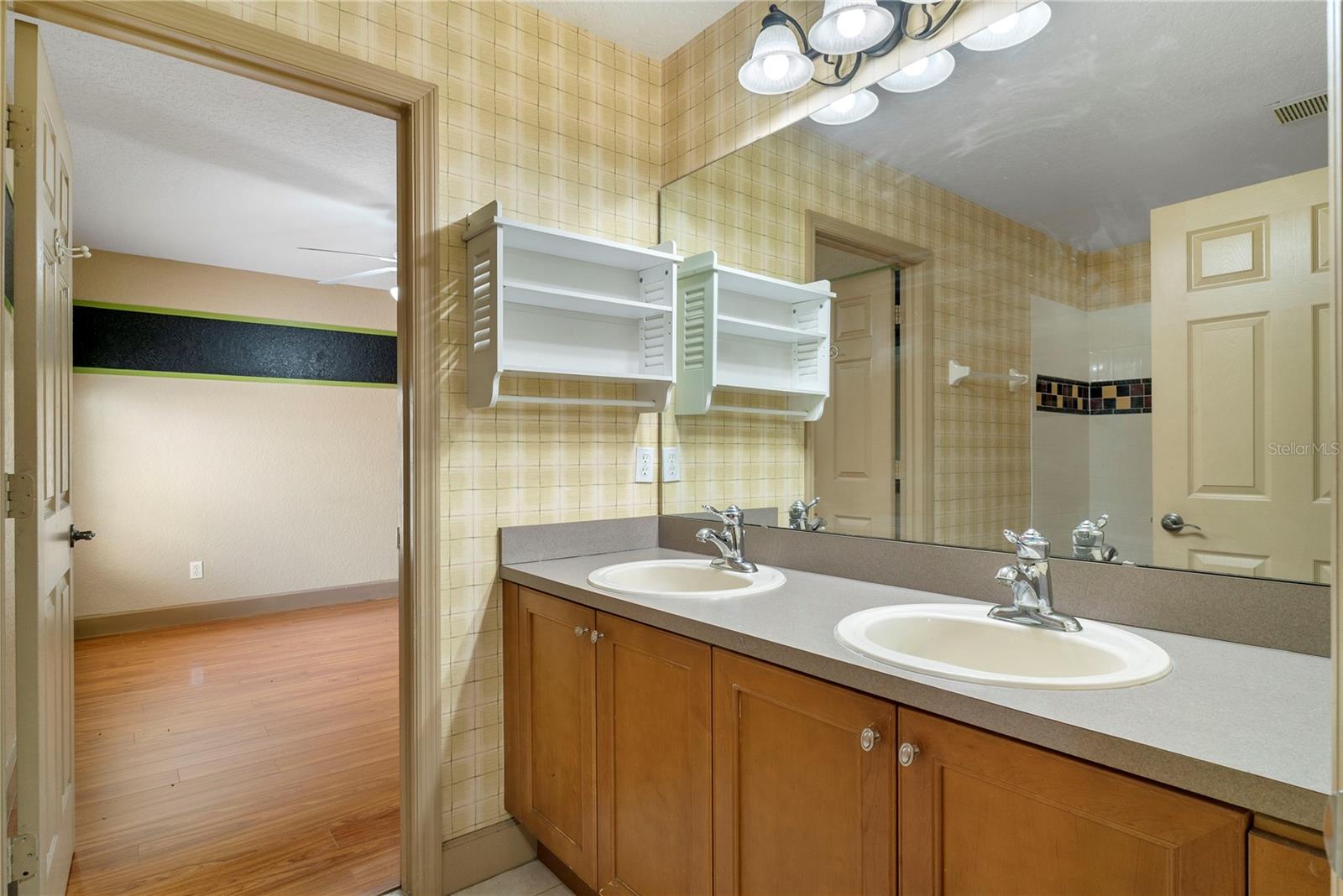 CRESTWOOD PH 2 - Residential