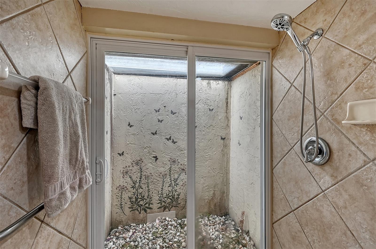 JEFFERSON PINES - Residential