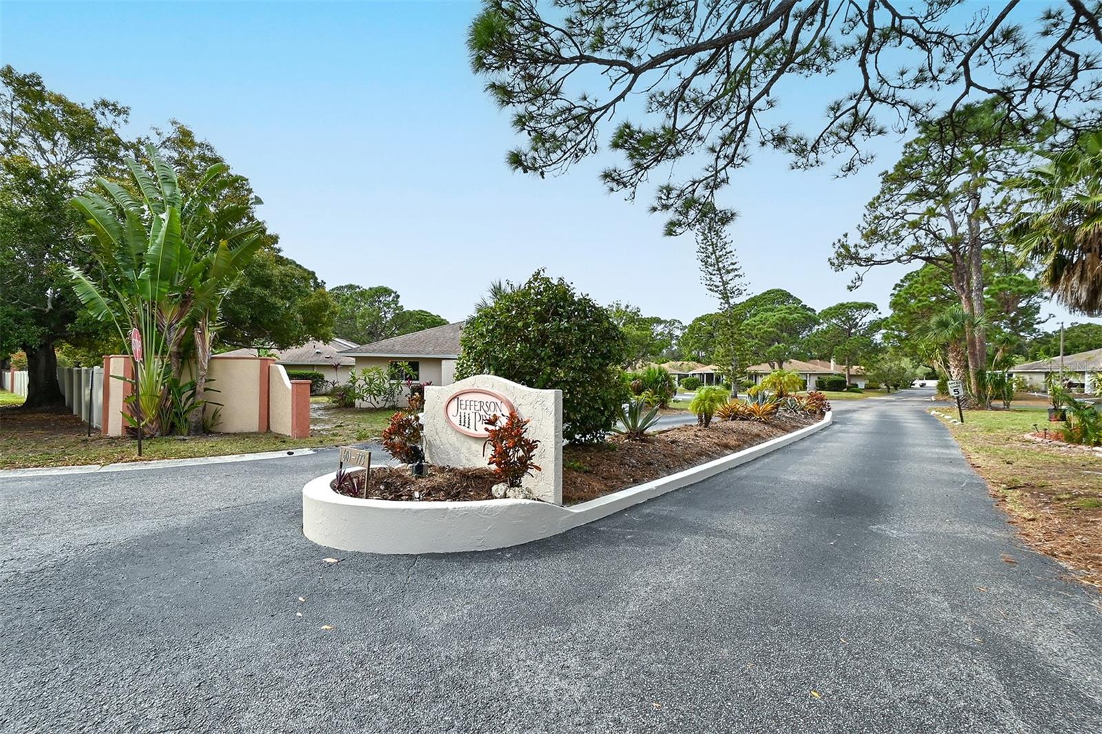 JEFFERSON PINES - Residential