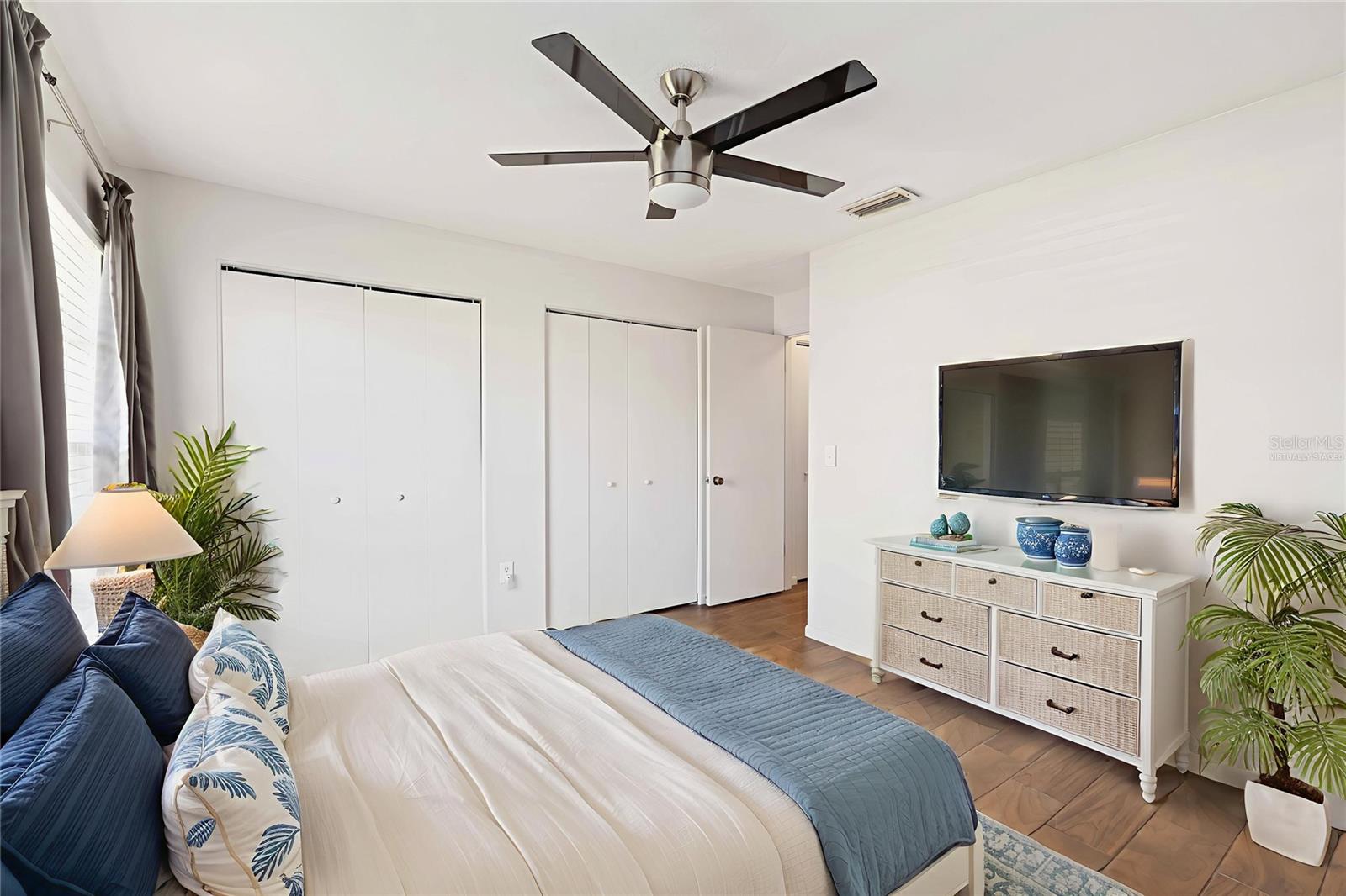 CENTER GATE VILLAGE 3 - Residential