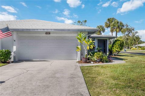 4202 CENTER POINTE LANE 30 SARASOTA FL 34233