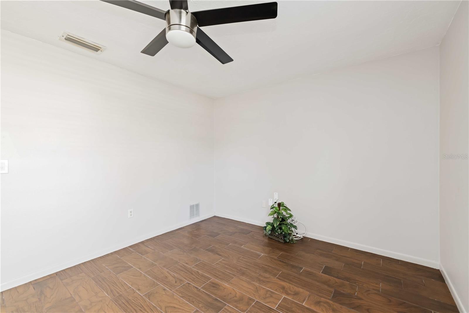 CENTER GATE VILLAGE 3 - Residential