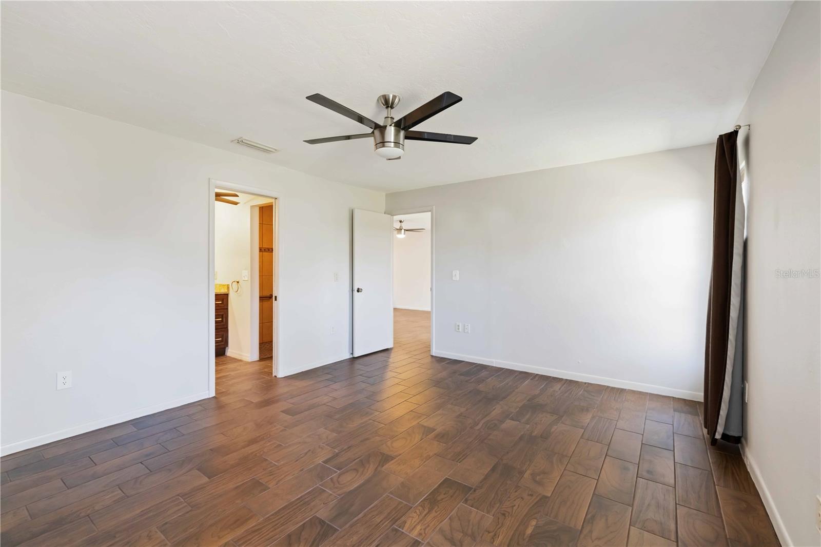 CENTER GATE VILLAGE 3 - Residential