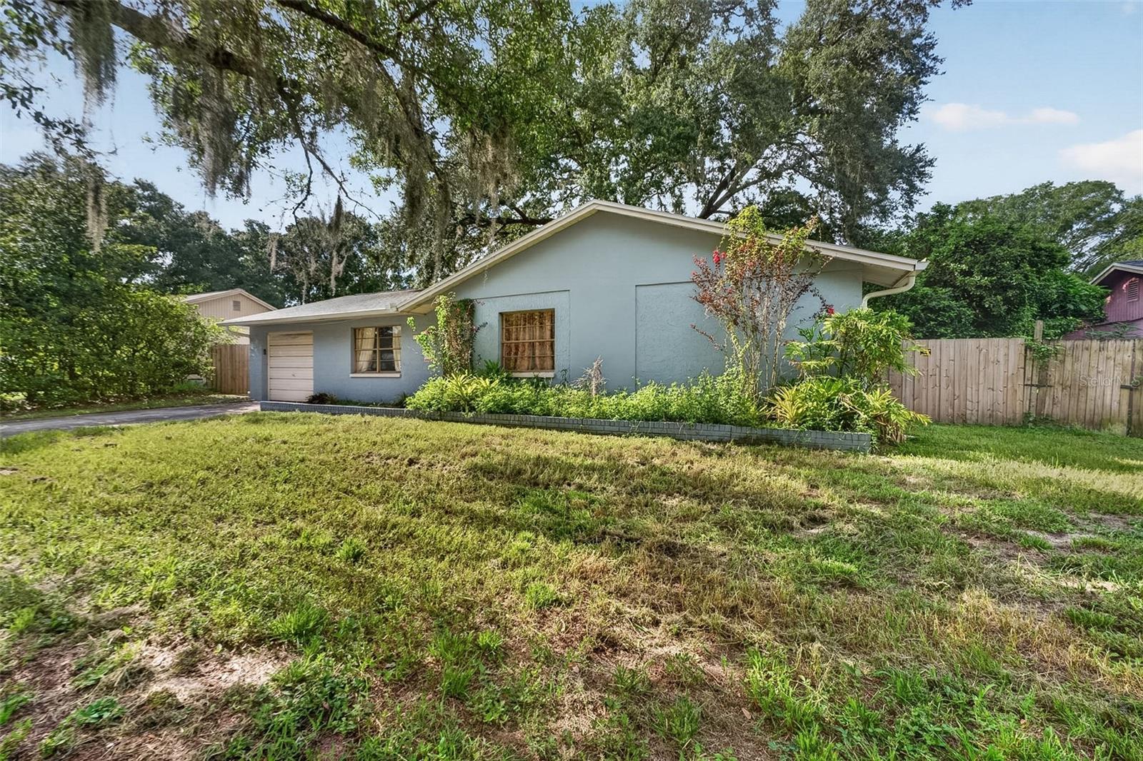 1917 CEDARBROOKE DRIVE