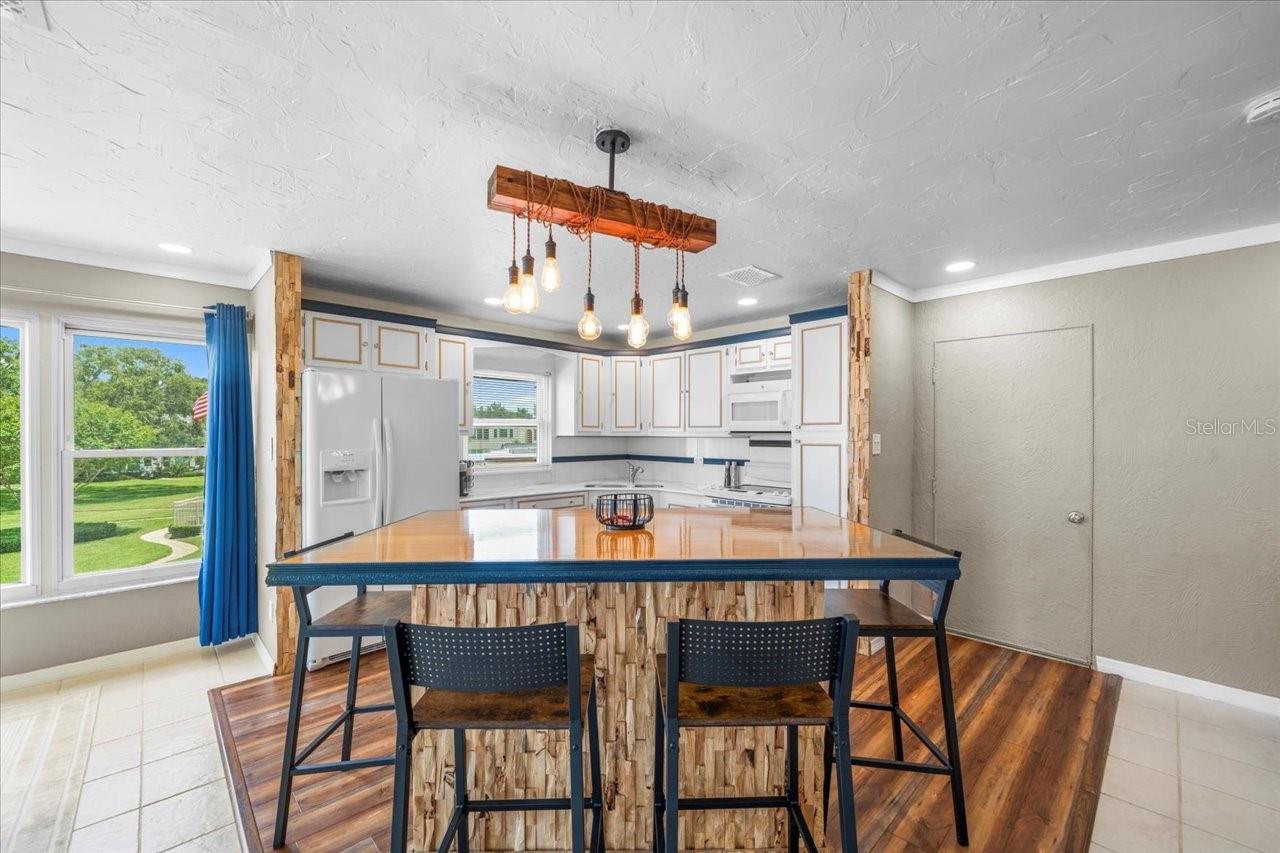 GARDENS THE CONDO - Residential