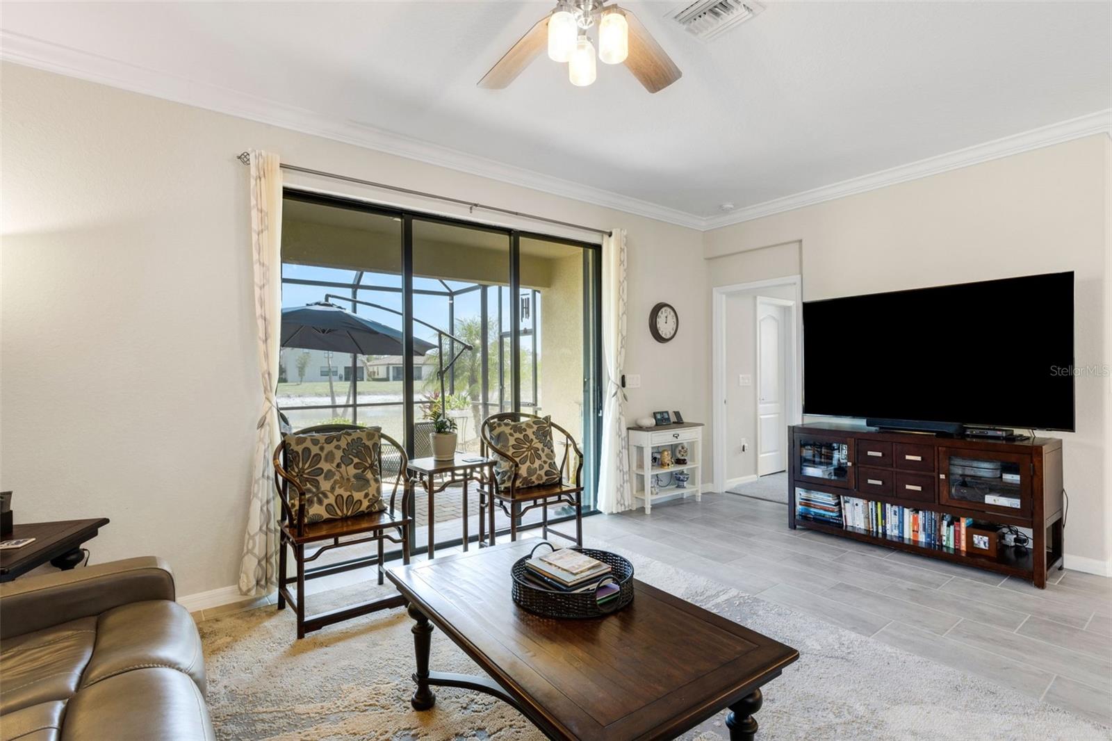 GRAN PARADISO PH 8 - Residential