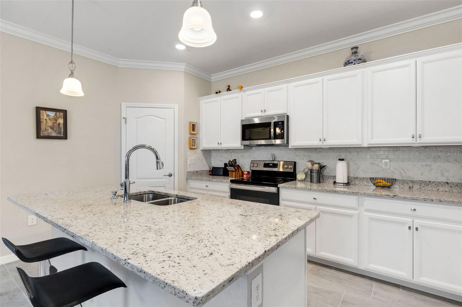 GRAN PARADISO PH 8 - Residential