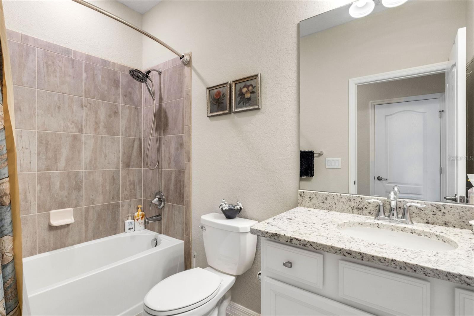 GRAN PARADISO PH 8 - Residential