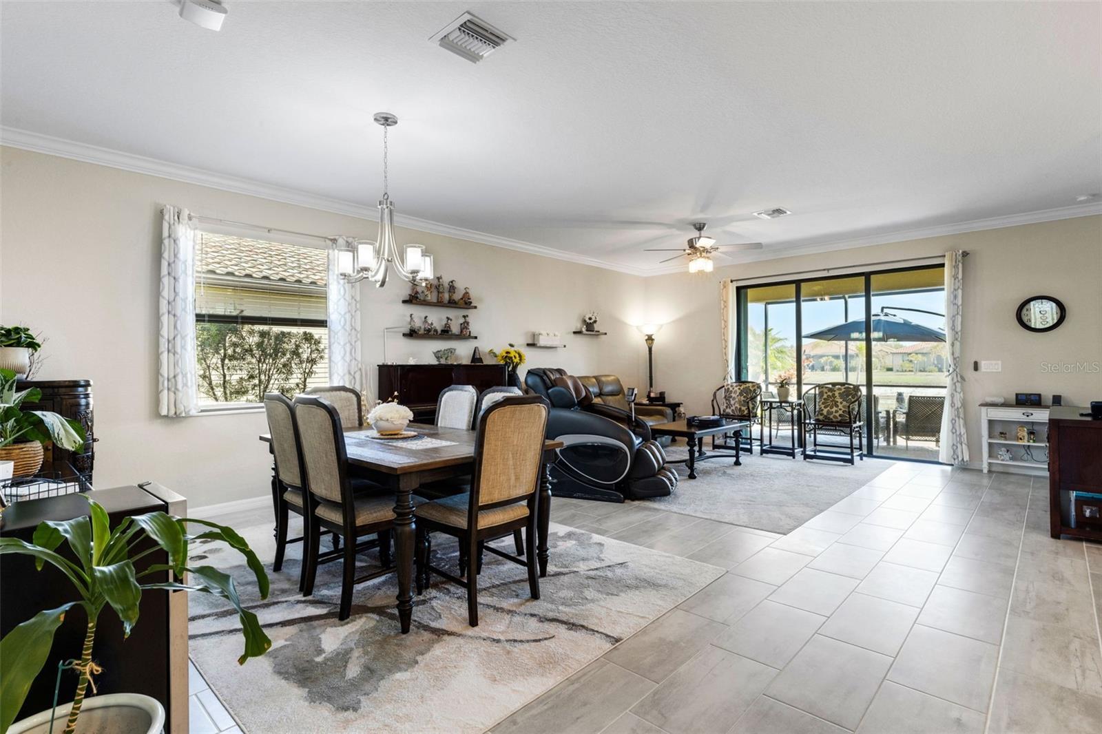 GRAN PARADISO PH 8 - Residential