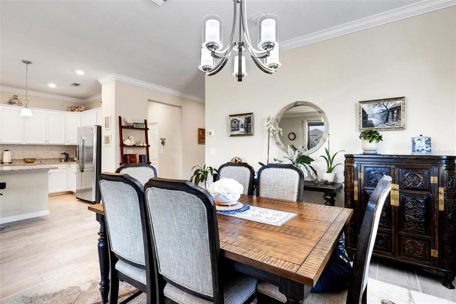 20560 TRATTORIA LOOP