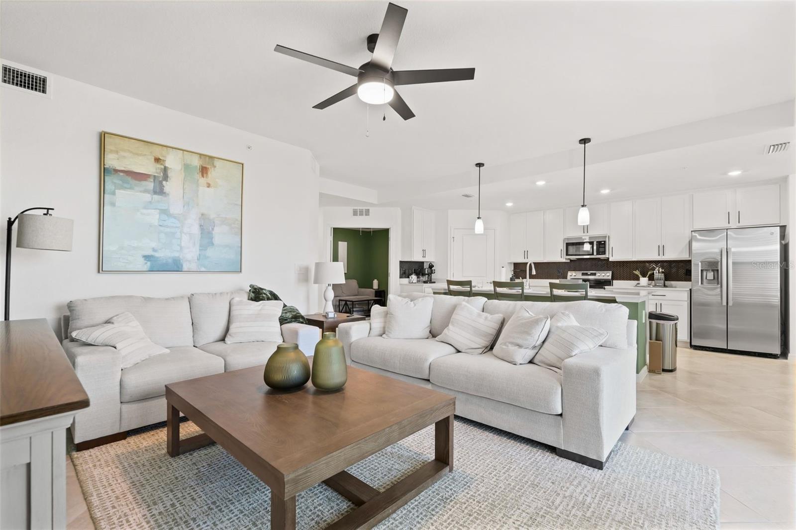 CALUSA COUNTRY CLUB - Residential Lease