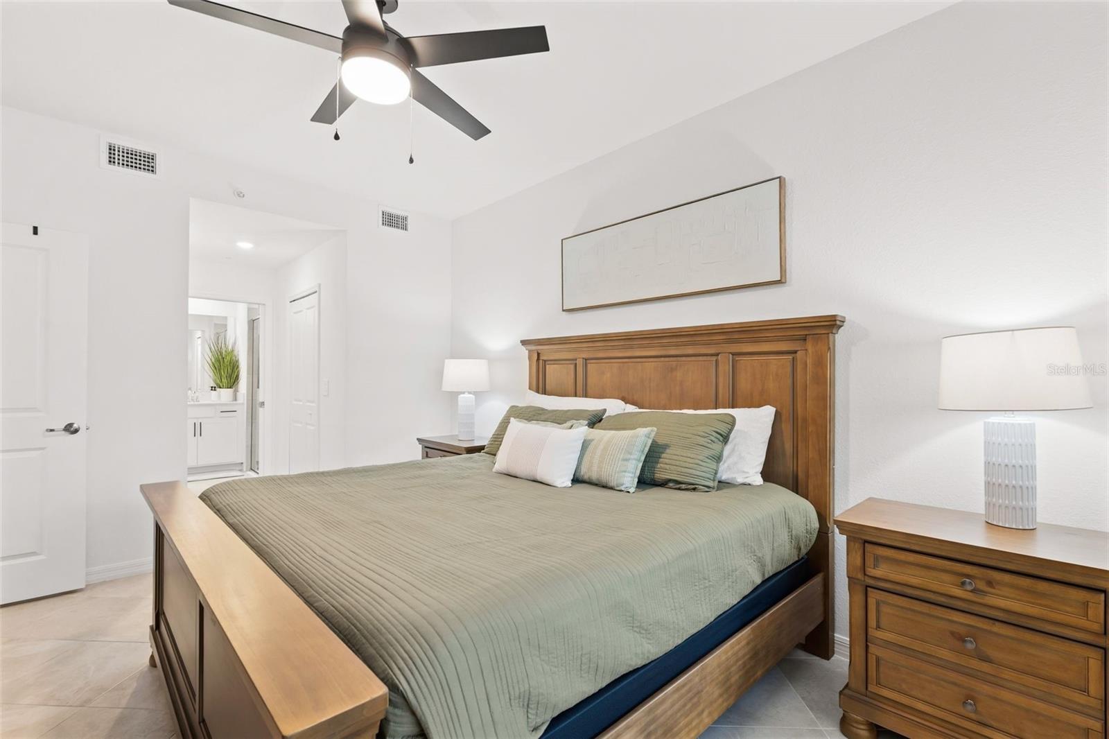 CALUSA COUNTRY CLUB - Residential Lease