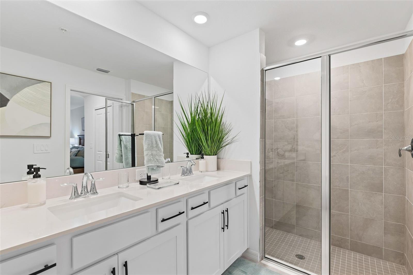 CALUSA COUNTRY CLUB - Residential Lease