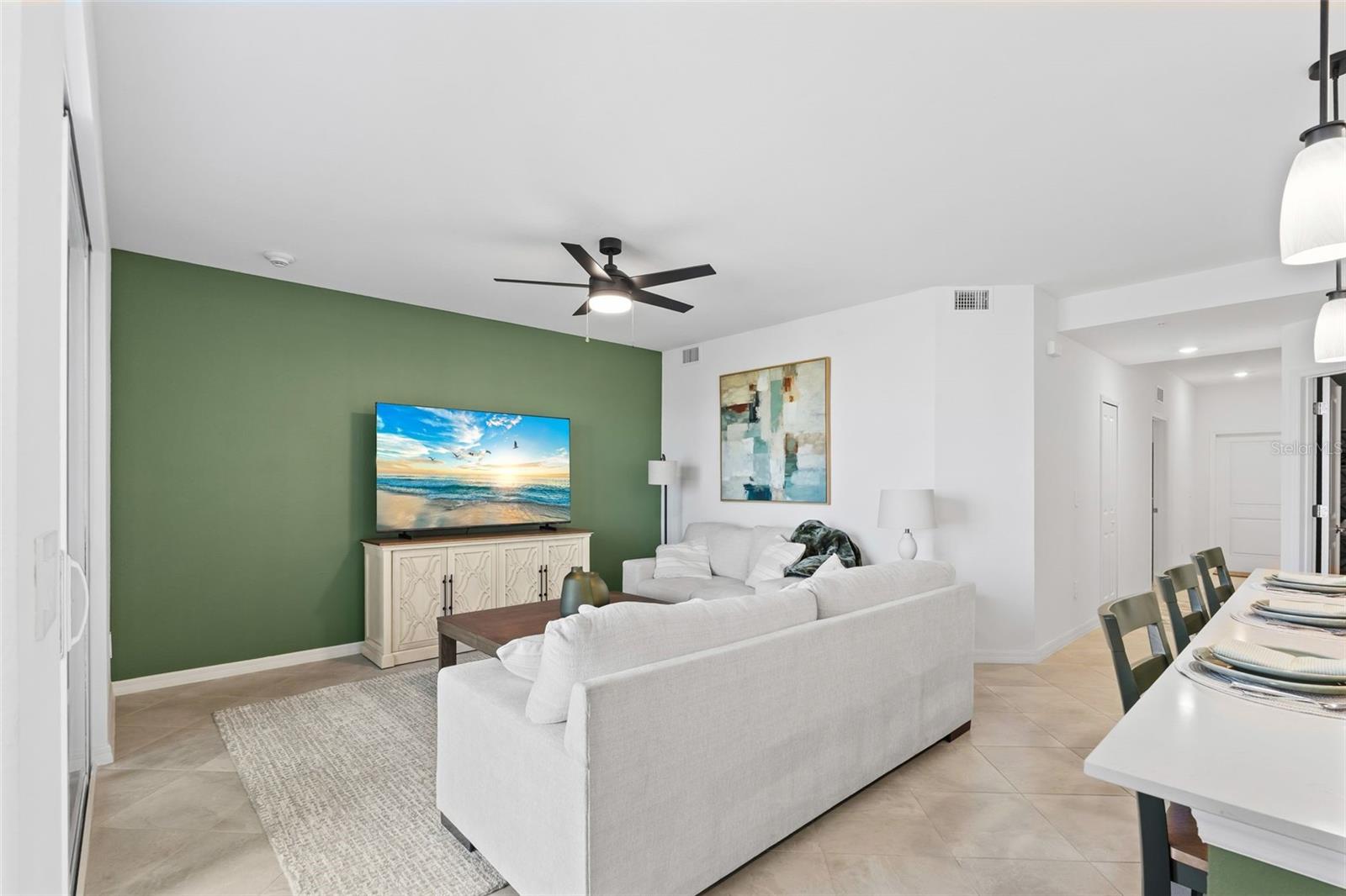 CALUSA COUNTRY CLUB - Residential Lease