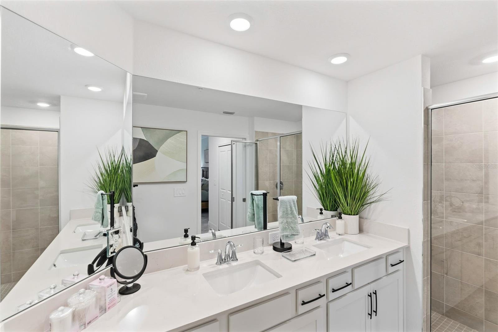 CALUSA COUNTRY CLUB - Residential Lease