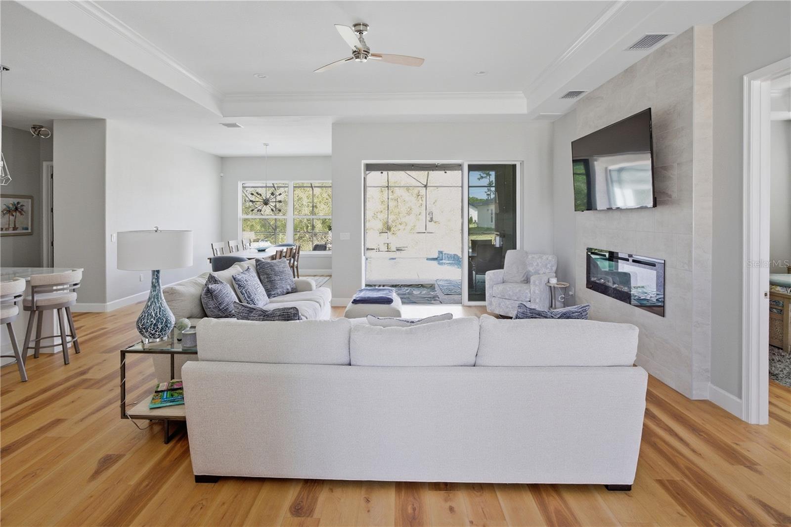 SUN N LAKE - Residential