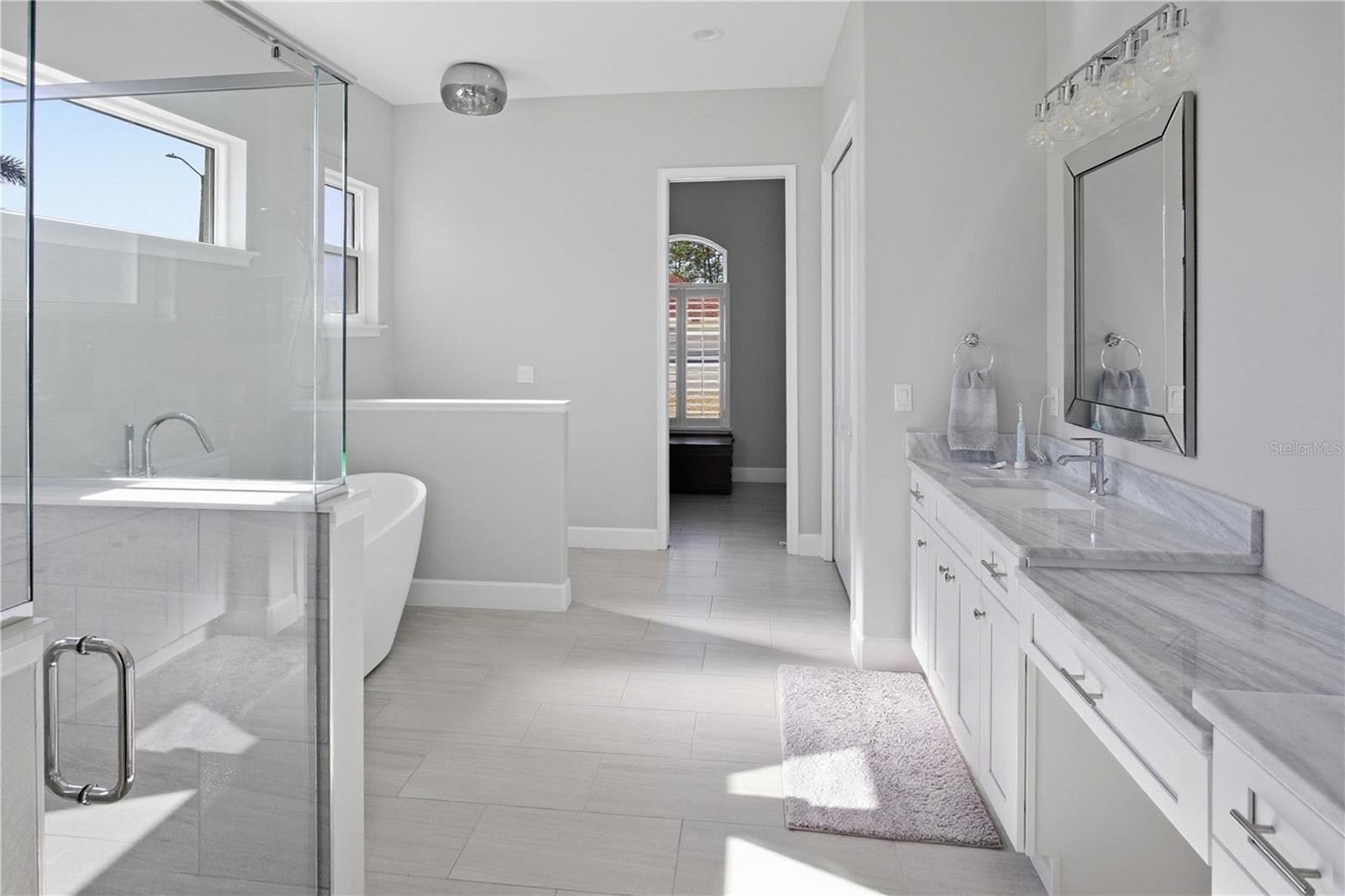 SUN N LAKE - Residential