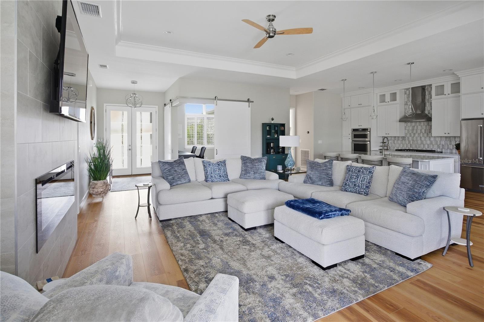 SUN N LAKE - Residential