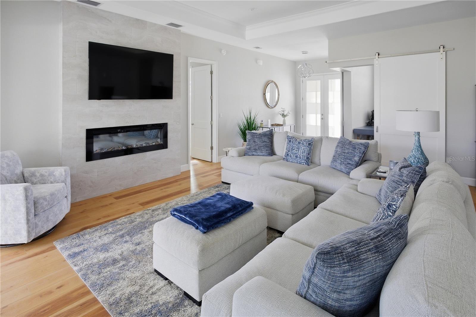 SUN N LAKE - Residential