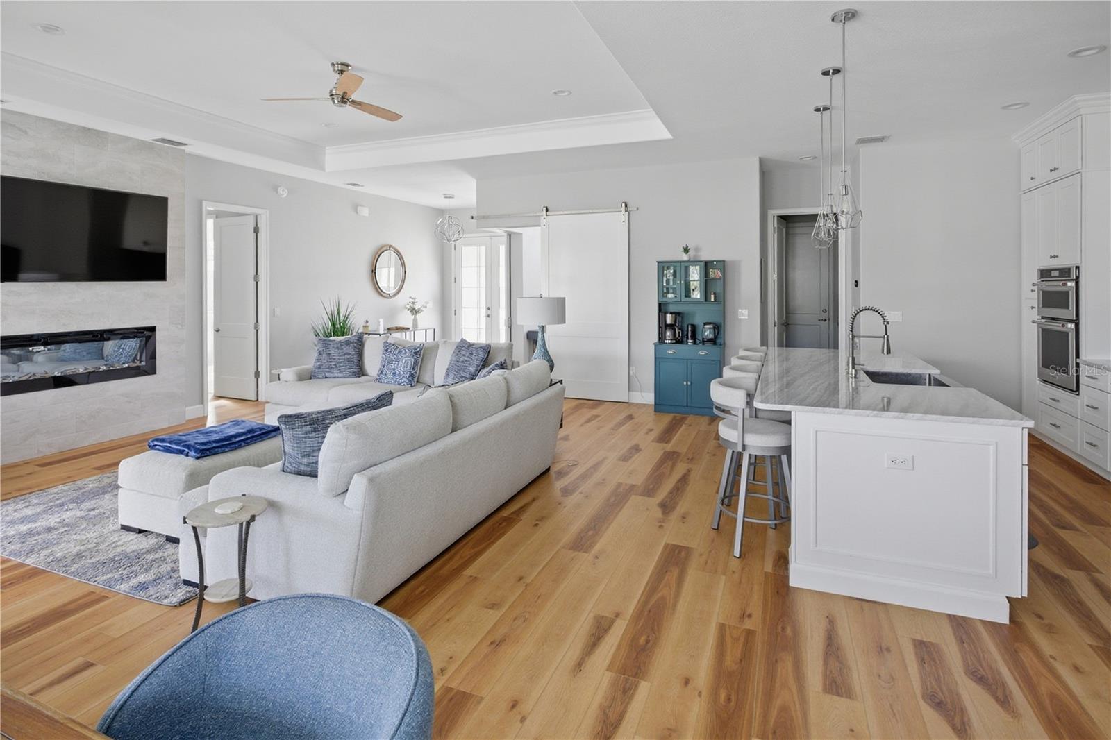 SUN N LAKE - Residential