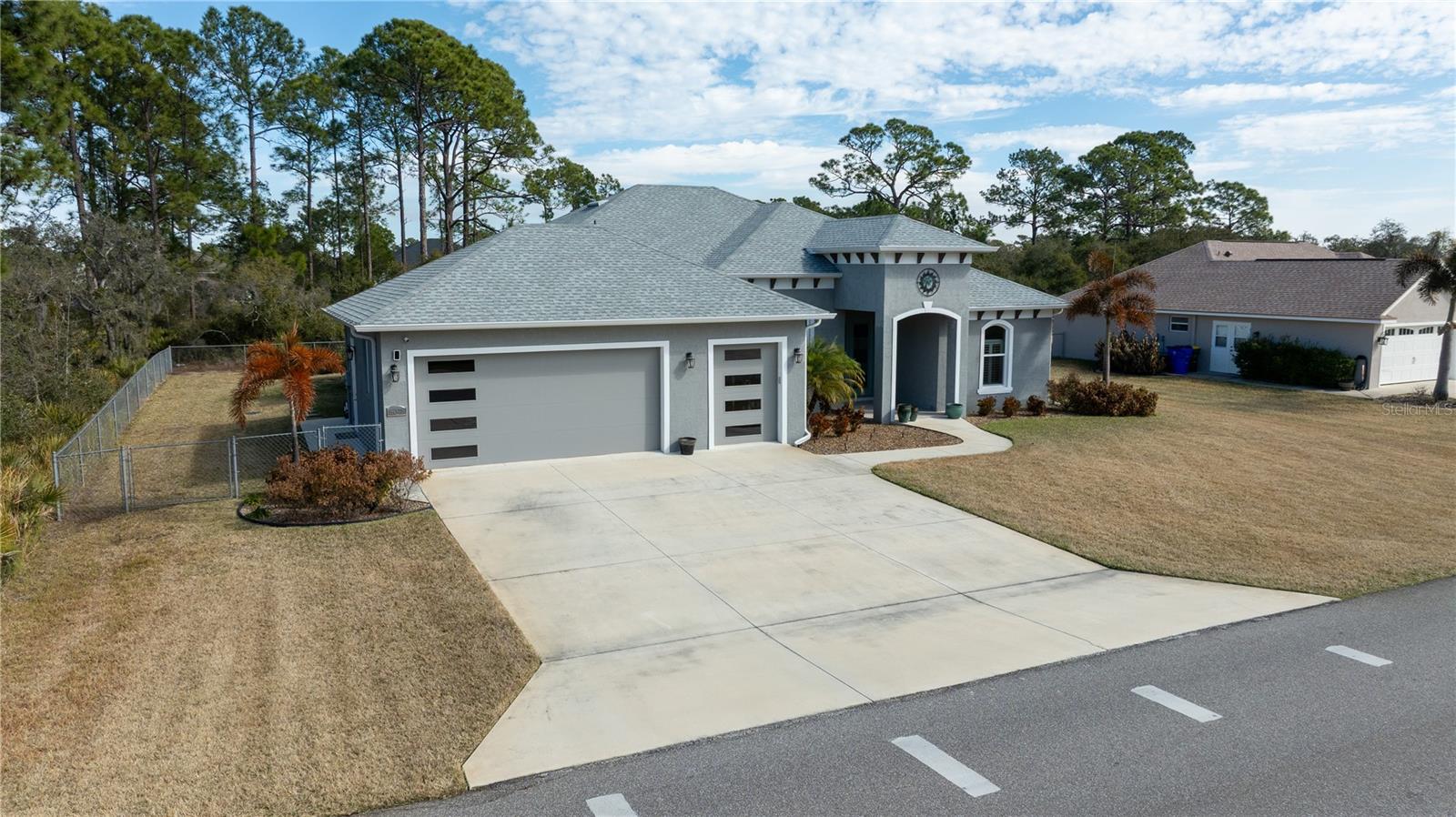 SUN N LAKE - Residential