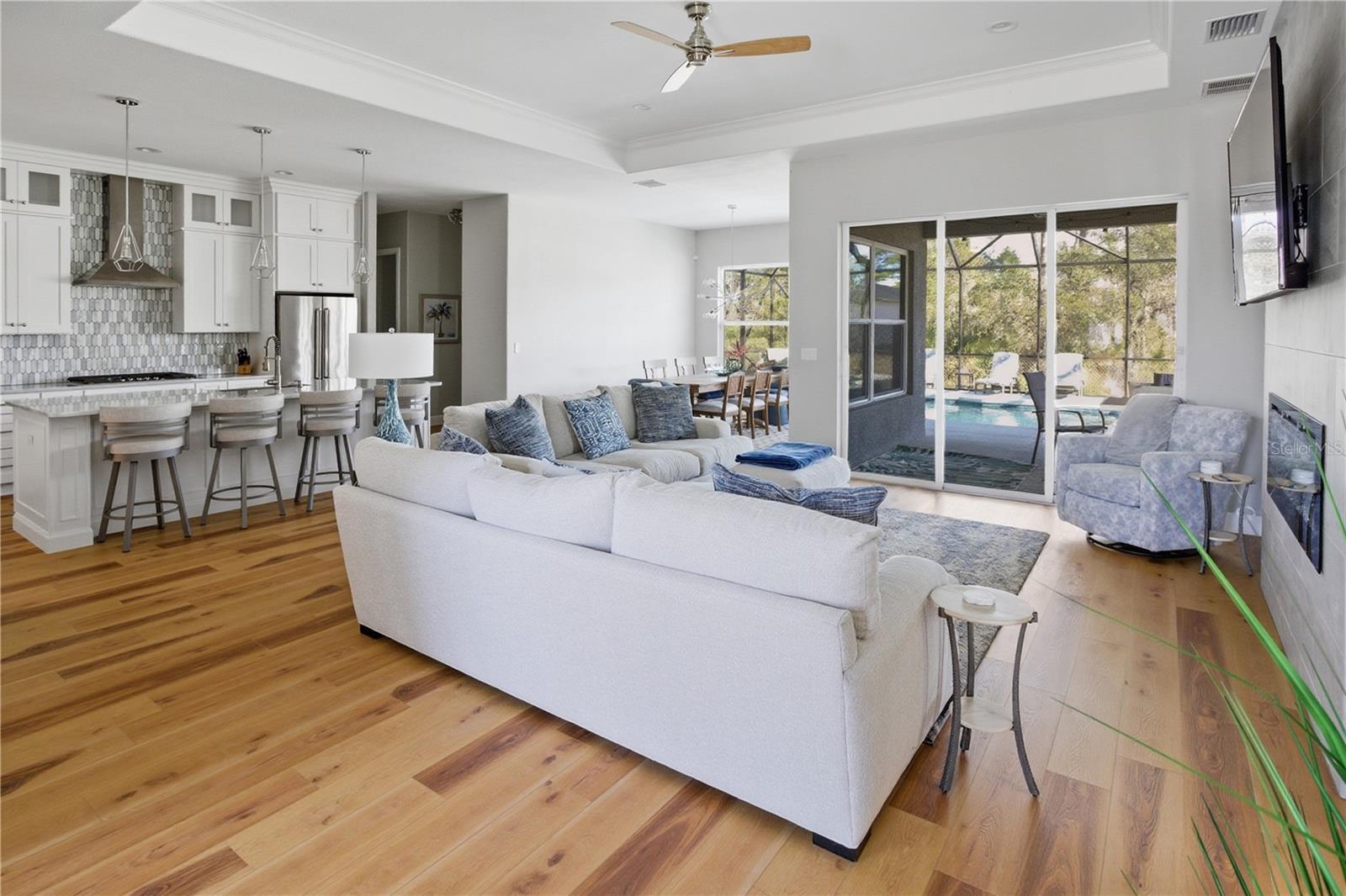 SUN N LAKE - Residential